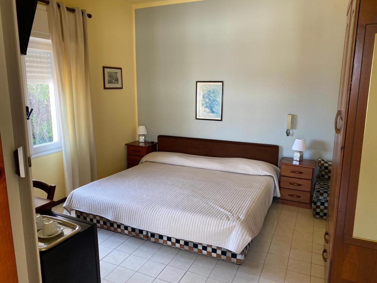 Hotel Nettuno Diano Marina Extérieur photo