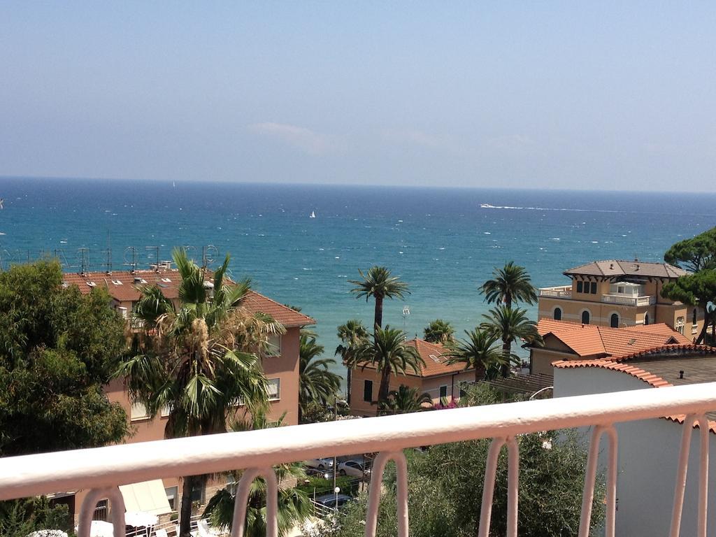 Hotel Nettuno Diano Marina Extérieur photo