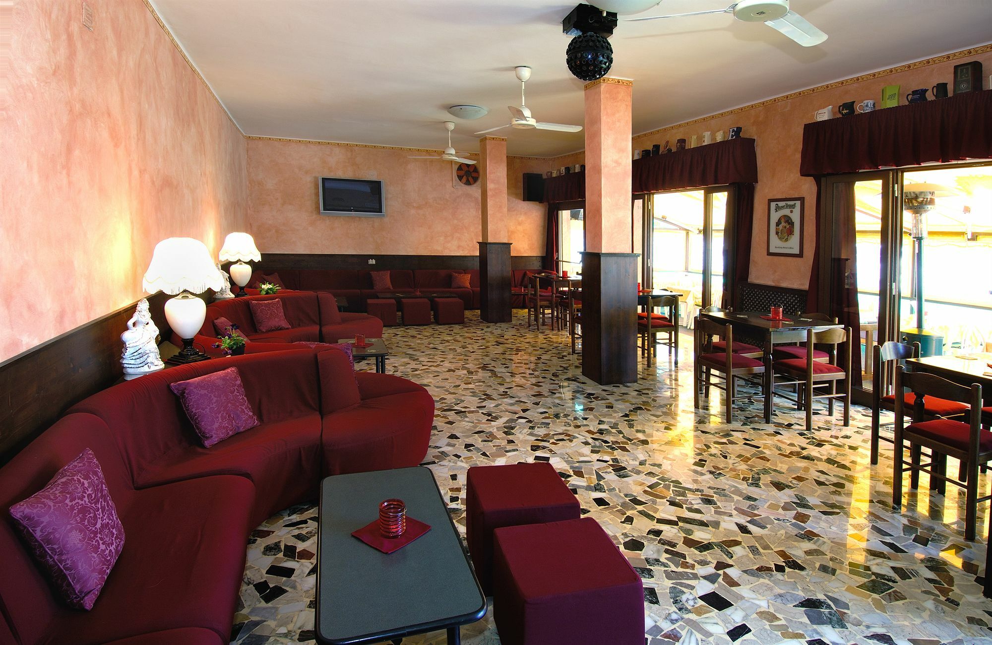 Hotel Nettuno Diano Marina Extérieur photo