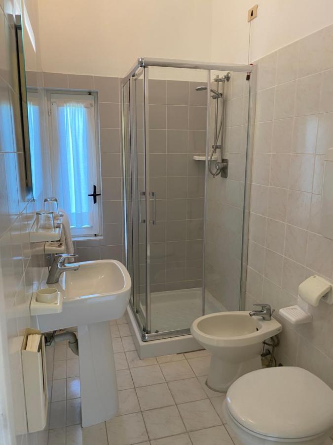 Hotel Nettuno Diano Marina Extérieur photo